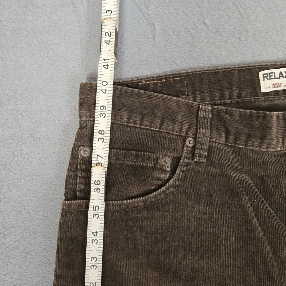 Vintage Levis Pants Mens 36x30 Brown 559 Corduroy Straight Relaxed Fit Pants Y2K